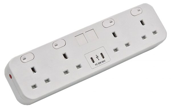 HICON FOUR - 4 UK socket desktop power unit with dual USB and Media outputs in WHITE
