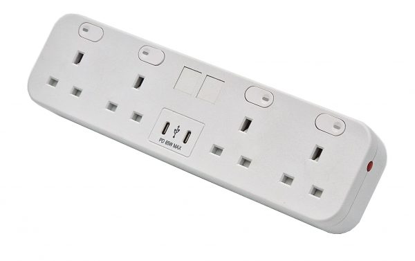 HICON FOUR - 4 UK socket desktop power unit with dual USB and Media outputs in WHITE